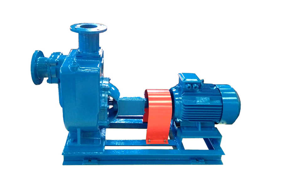 How does a self-priming centrifugal pump differ from a standard centrifugal pump in terms of its priming capabilities?